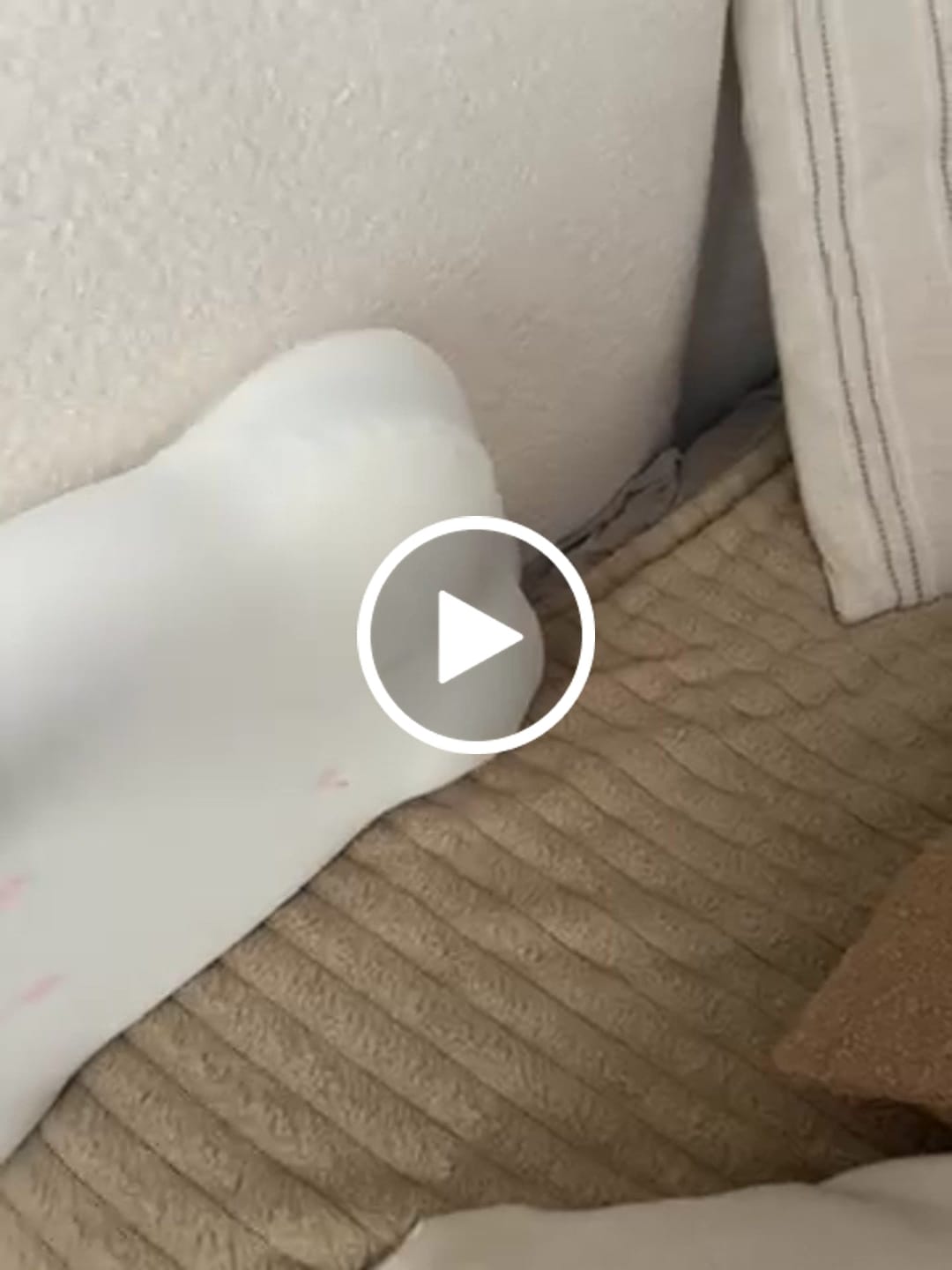 Customer video review of CloudAlign™ Pillow