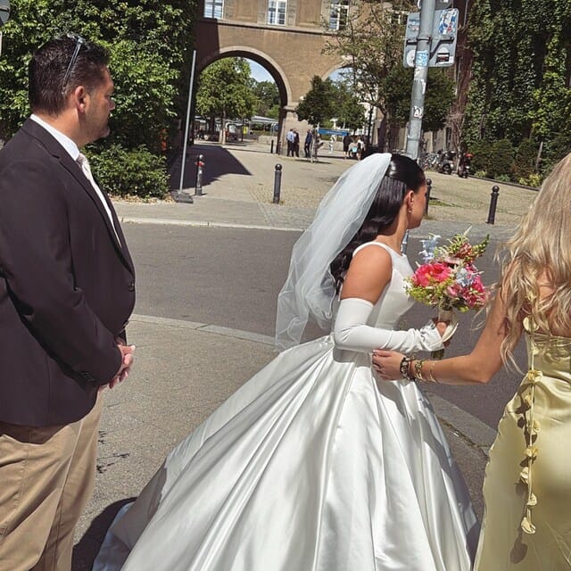 Customer photo review of Detachable Crepe Bridal Sleeves