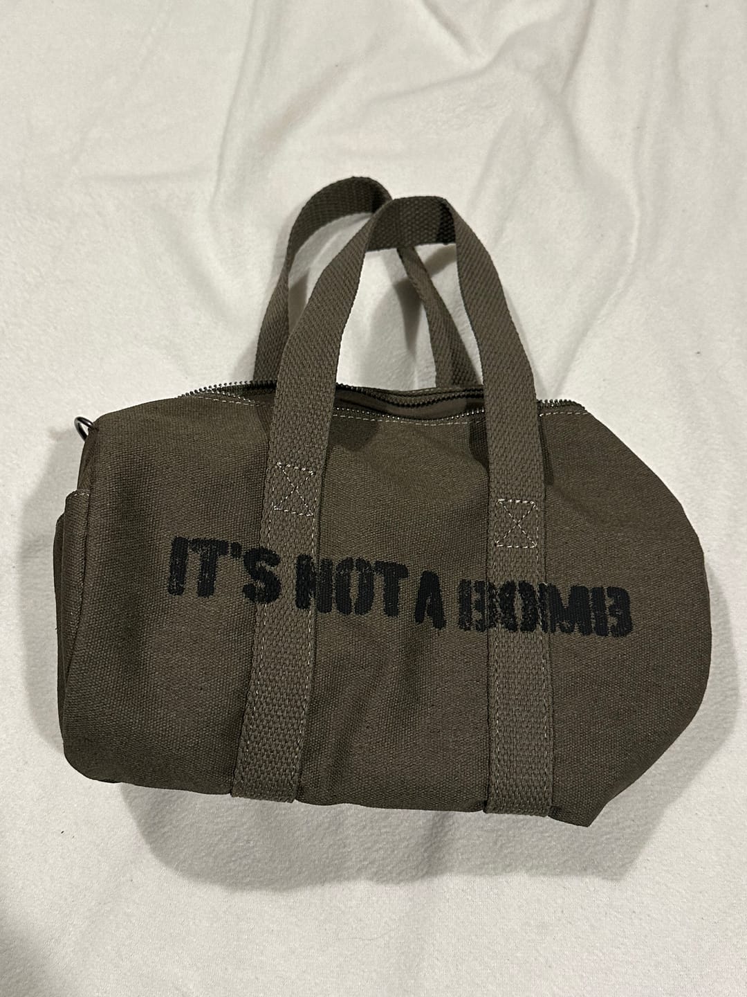 Customer photo review of BTS - ARIRANG WORLD TOUR OFFICIAL MD OFFICIAL LIGHT STICK BAG