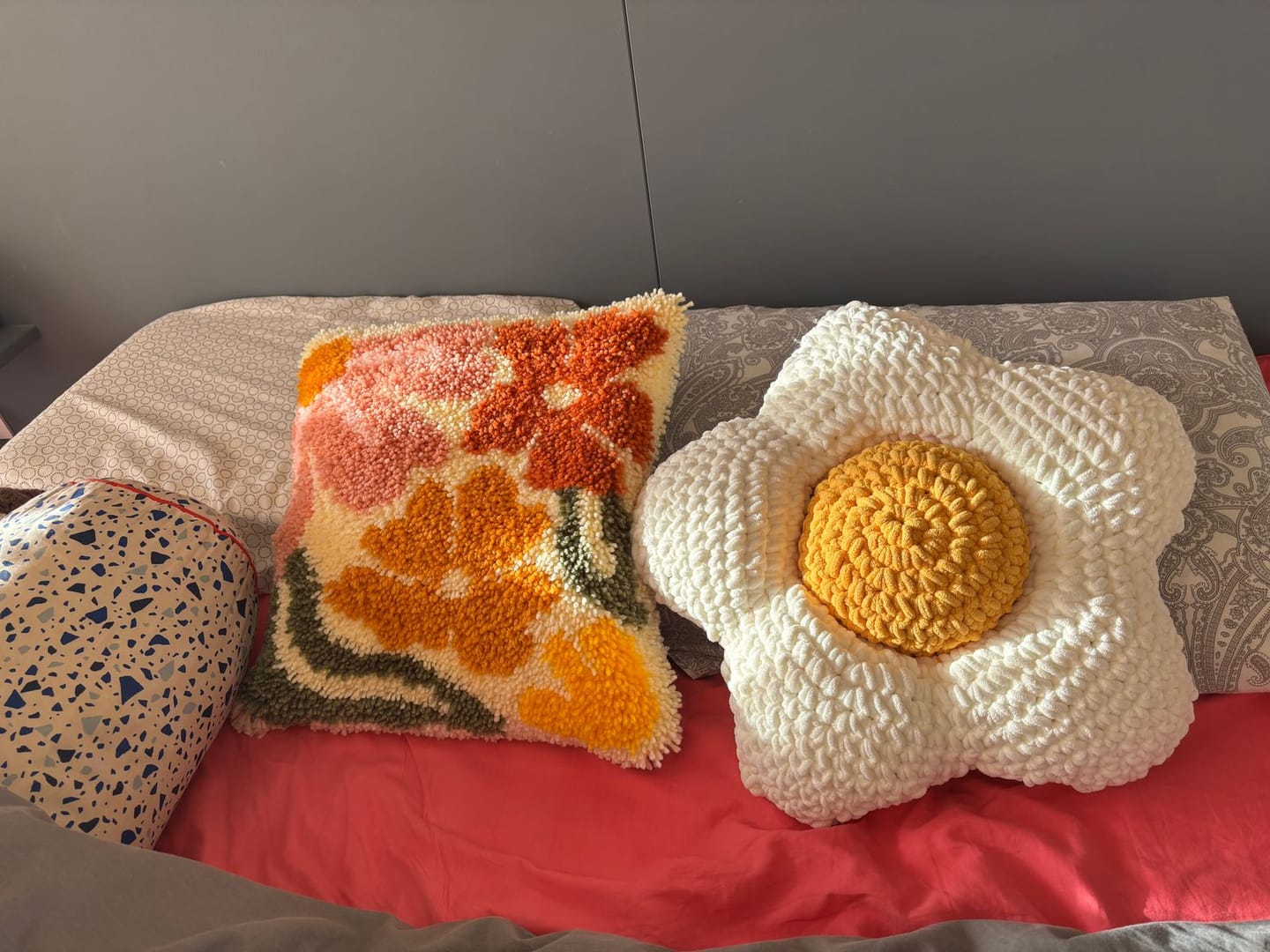 Customer photo review of PRETTY PETALS EARTHY - Latch Hook Cushion Kit