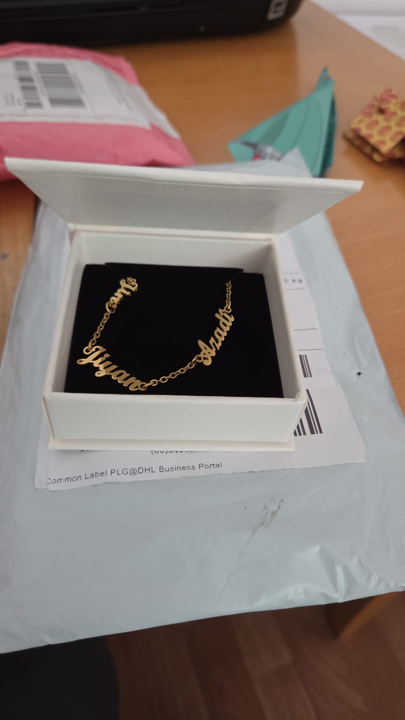 Customer photo review of Personalisierbares Armband mit 3 Namen