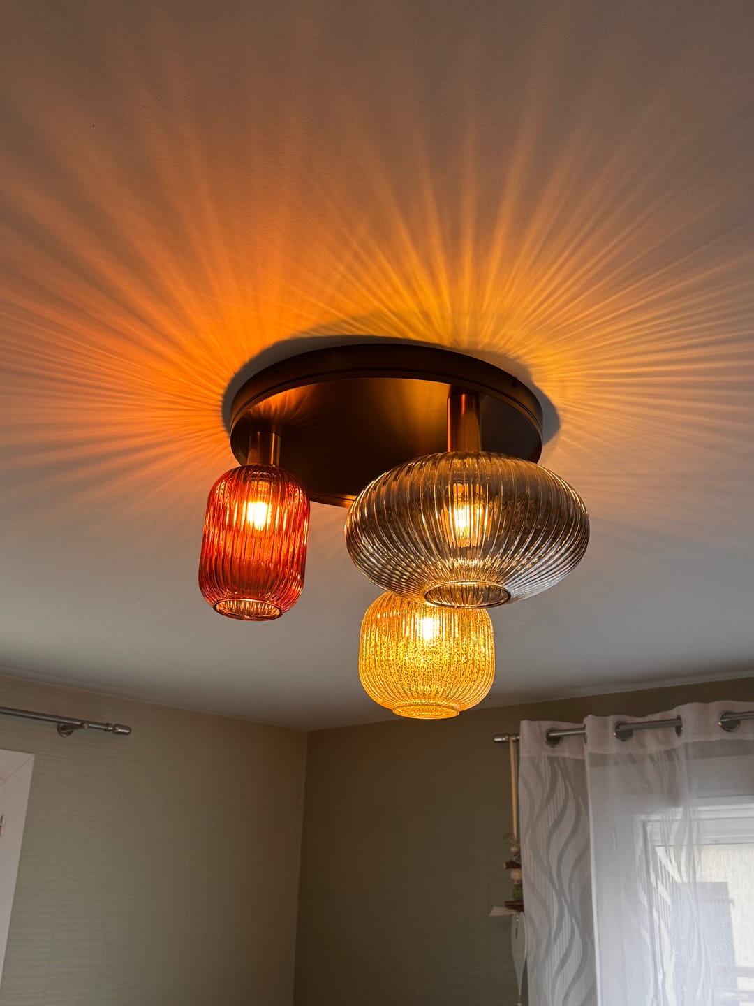 Customer photo review of Plafonnier en verre vintage CRISTALI | 3 luminaires à personnaliser