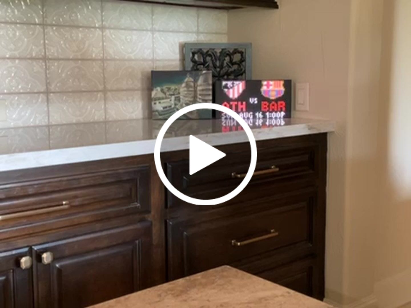 Customer video review of GLANCE