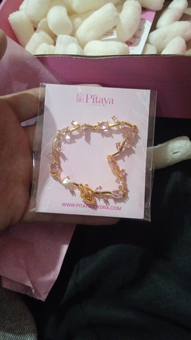 Customer photo review of Pulsera Tulipán