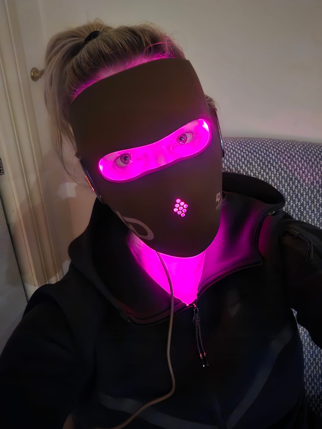 Customer photo review of JOVS 4D Laser Light Therapy Mask