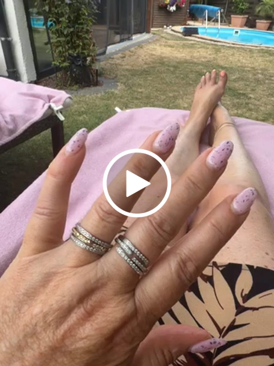 Customer video review of Mayla Ring | 18K vergoldet