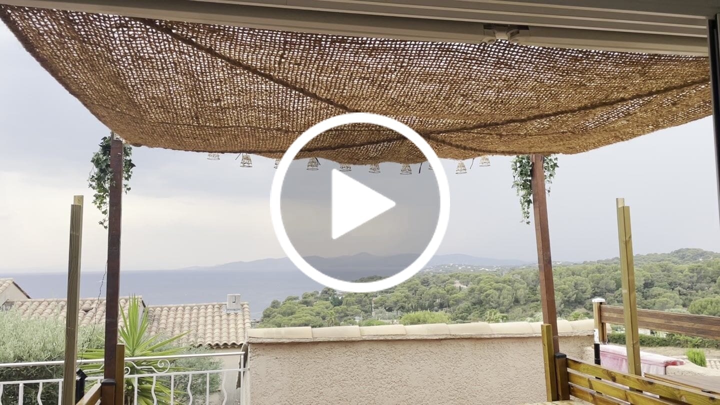 Customer video review of Voile d'ombrage en fibre de coco