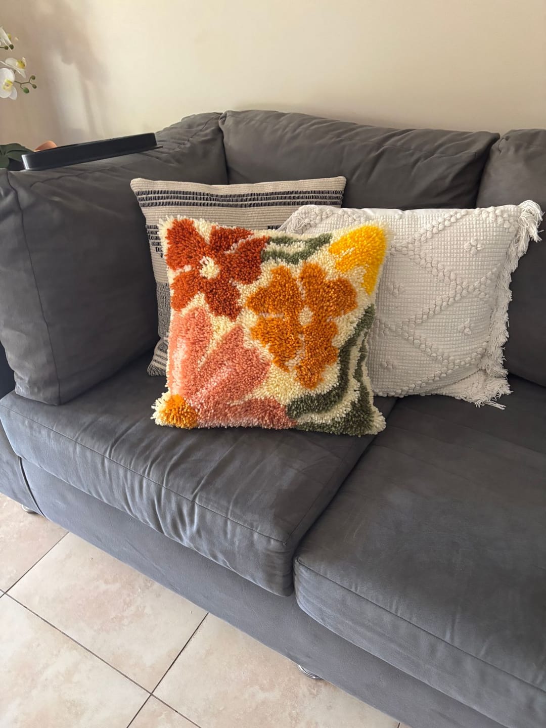 Customer photo review of PRETTY PETALS EARTHY - Latch Hook Cushion Kit