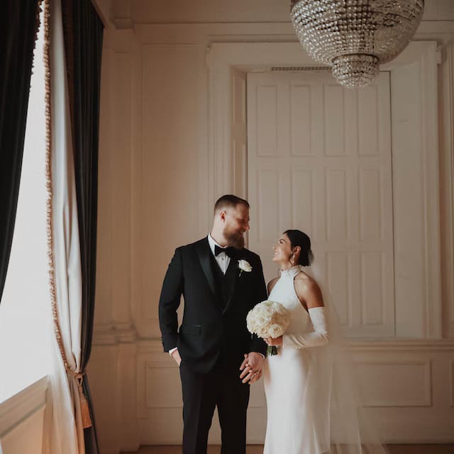 Customer photo review of Detachable Crepe Bridal Sleeves with Buttons