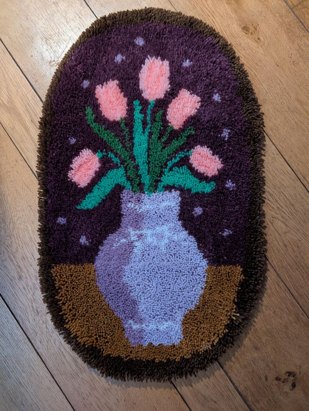Customer photo review of TULIPS FLOWER VASE - XL Rug Making Kit