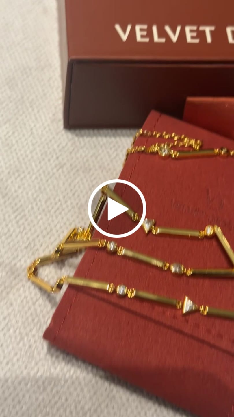 Customer video review of Tania Hand Chain