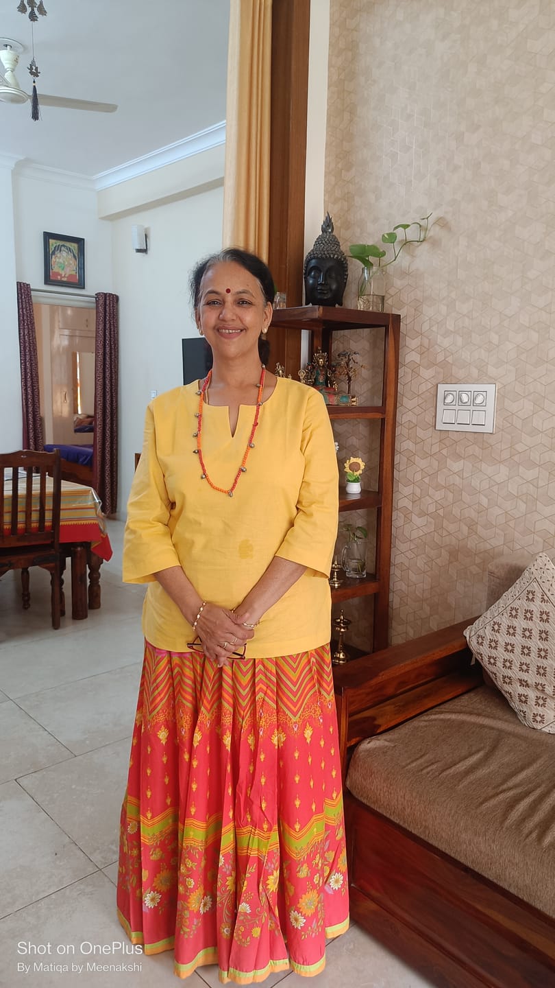 Customer photo review of Women Yellow Airy Linen Split Neck Short Kurta