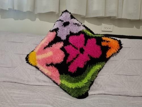 Customer photo review of PRETTY PETALS BLACK - Latch Hook Cushion Kit