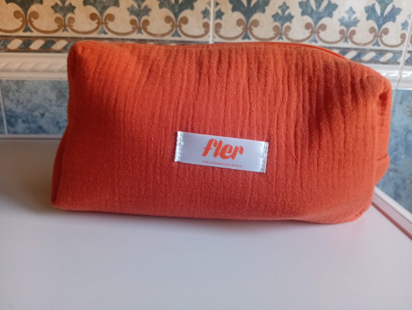 Customer photo review of Gift - Vanity Case