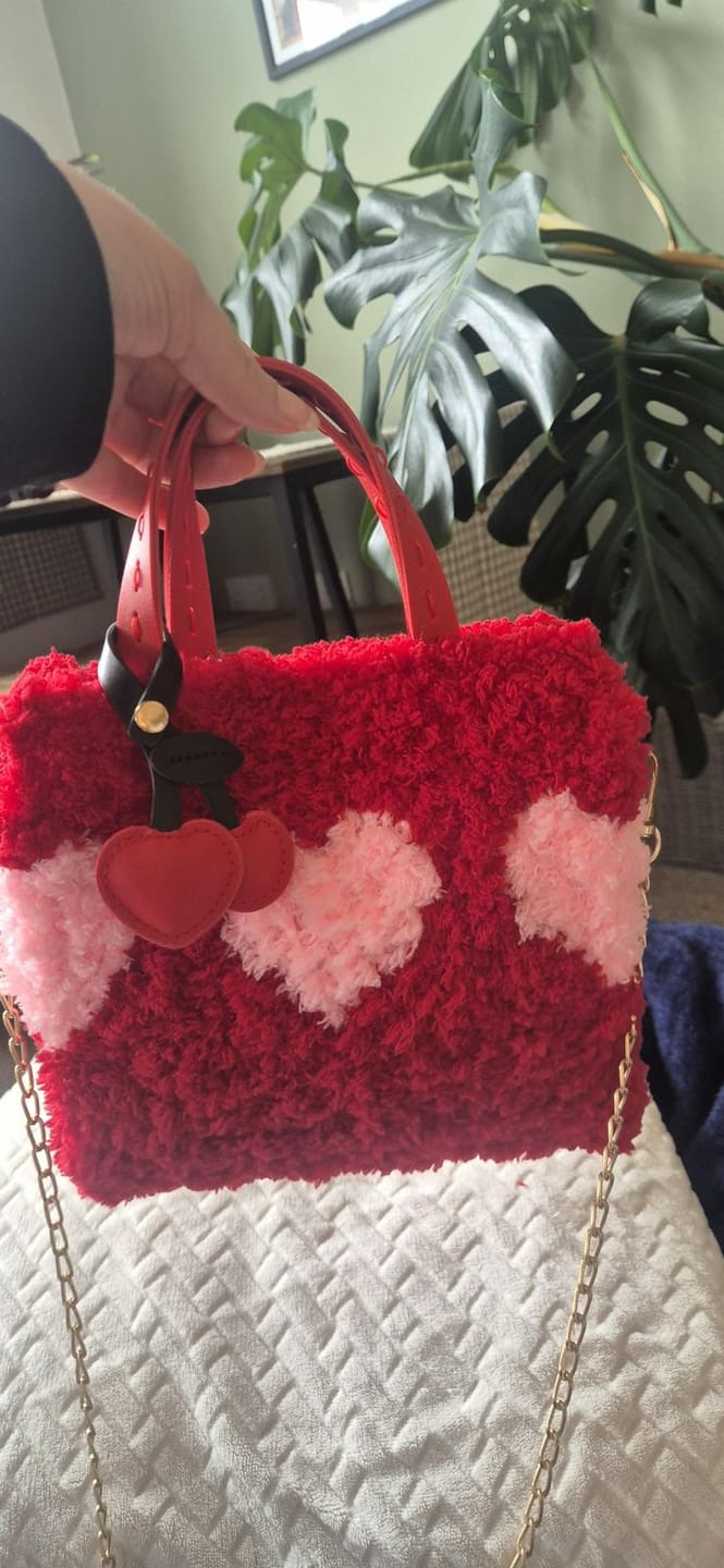 Customer photo review of RED HEARTBREAKER - Woven Tote Bag Kit
