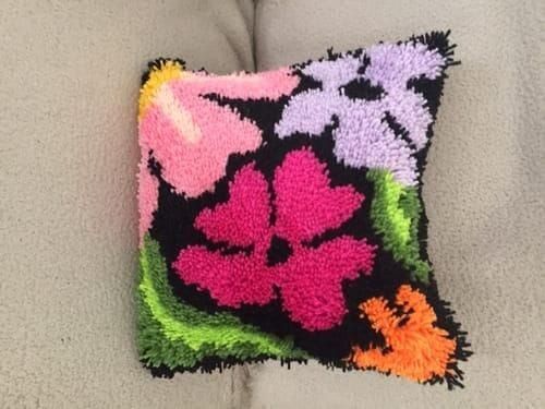 Customer photo review of PSYCHEDELIA - Rug Making Kit