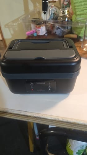 Customer photo review of Harbour Essentials - Wireless & Self Heating Lunchbox