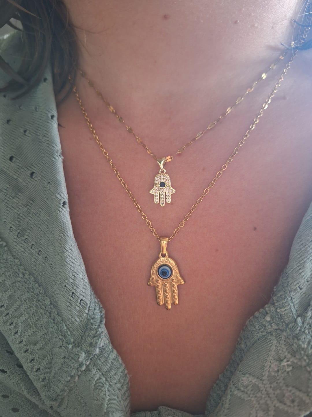 Customer photo review of Personalisierte Fatima Hand Halskette