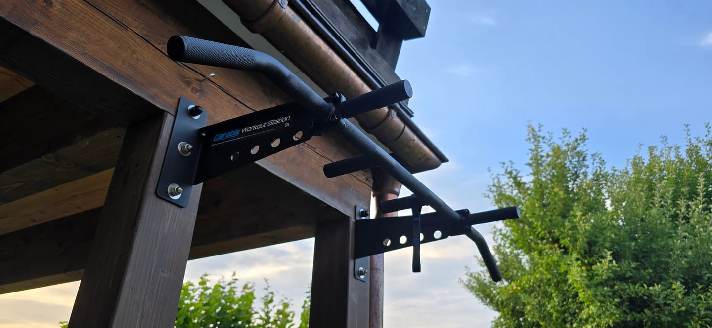 Customer photo review of Premium Pull-up bar for Wall and Ceiling