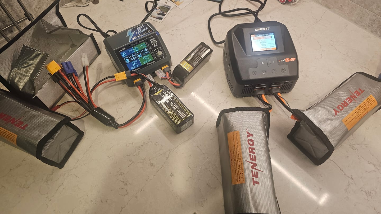 Customer photo review of 11.1V 4400mah 3S Lipo Battery XT60 Plug