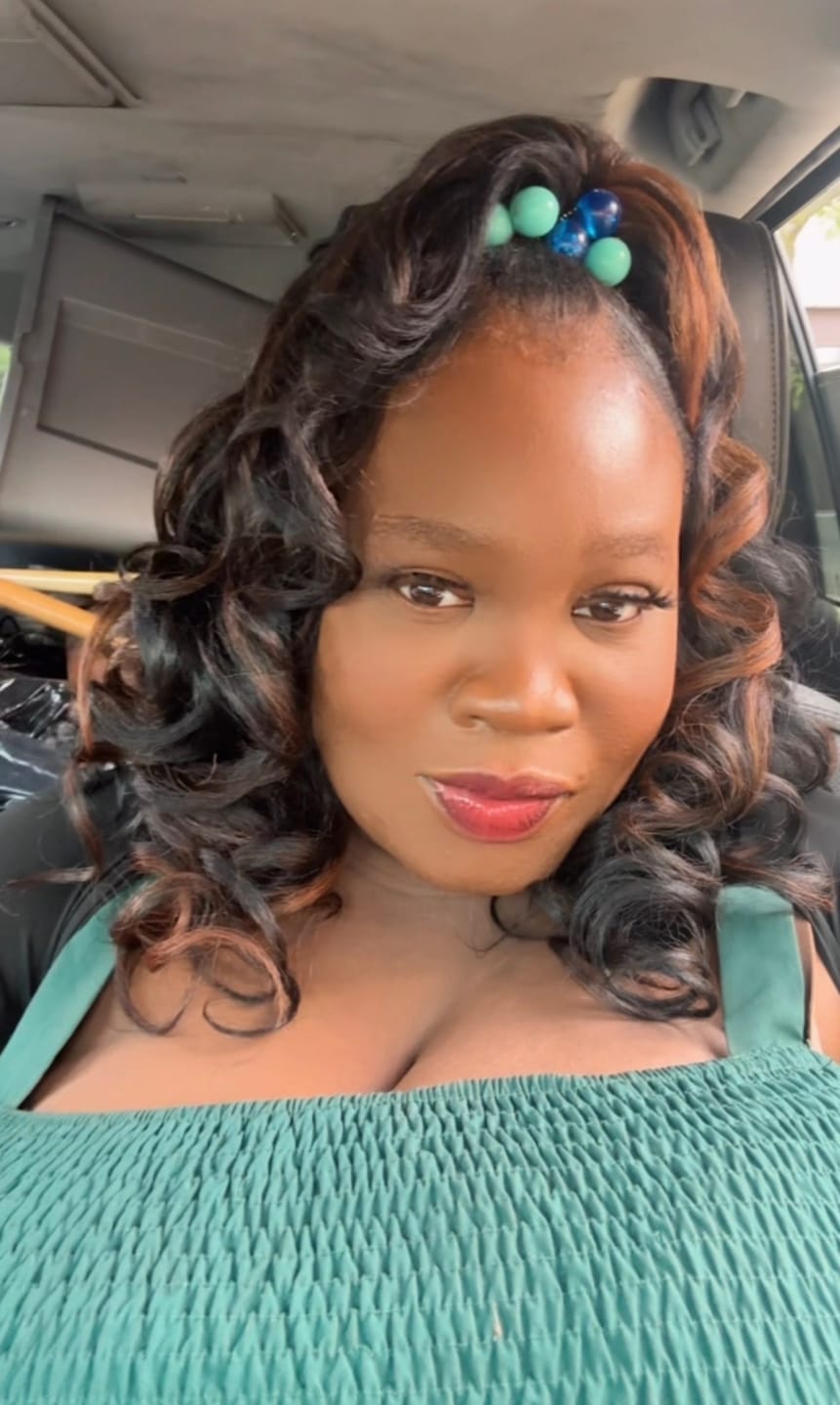Customer photo review of Sensationnel Lulu Pony Drawstring Ponytail - MAYA