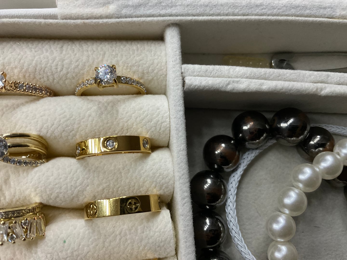 Customer photo review of Amore Zirconia Ring