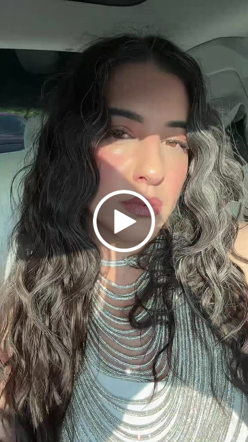 Customer video review of Gali Chain Top