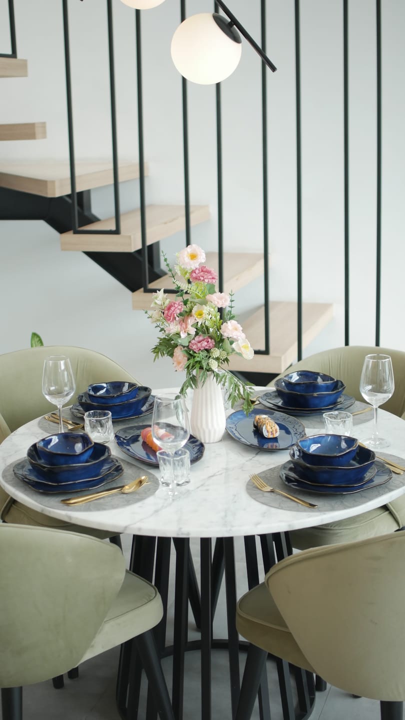 Customer photo review of Ocean Blue 16-Piece Organic Dinnerware Set