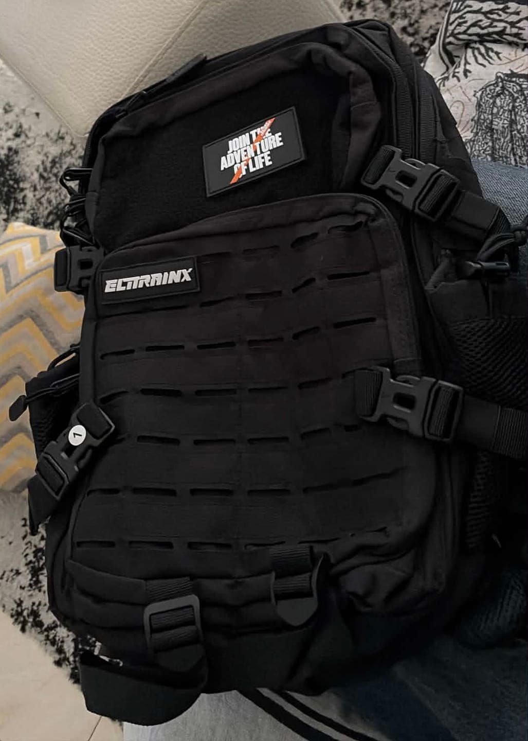 Customer photo review of Mochila Táctica V2 25L Negro