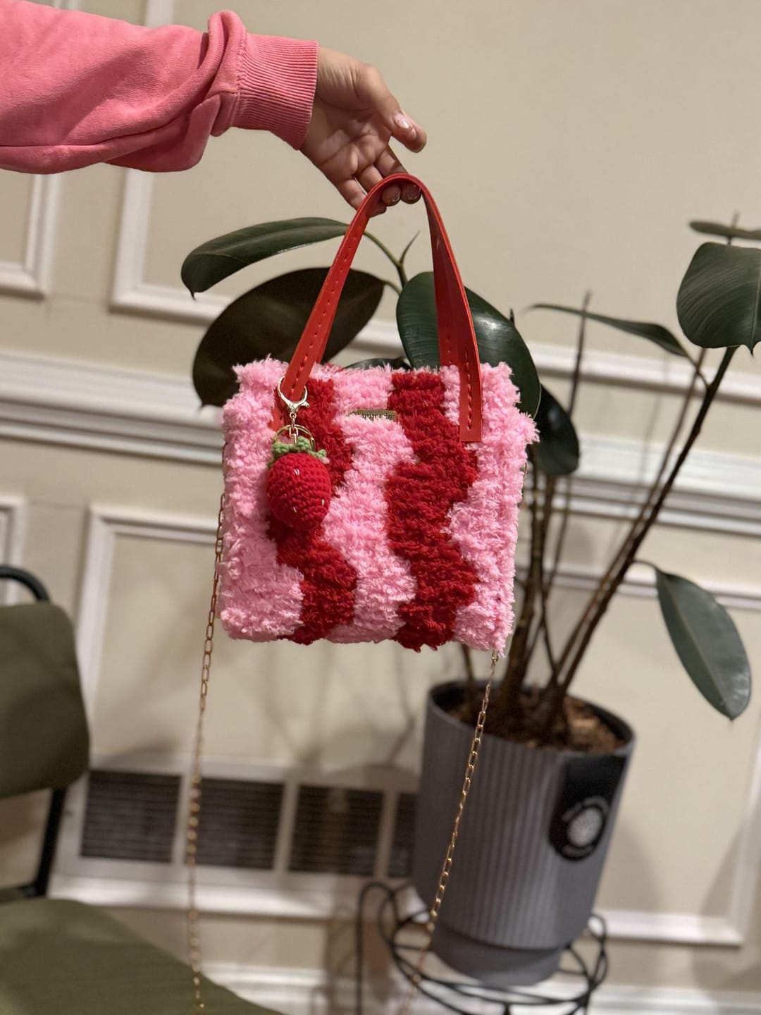 Customer photo review of Pink & Red Wavey - Woven Tote Bag Kit