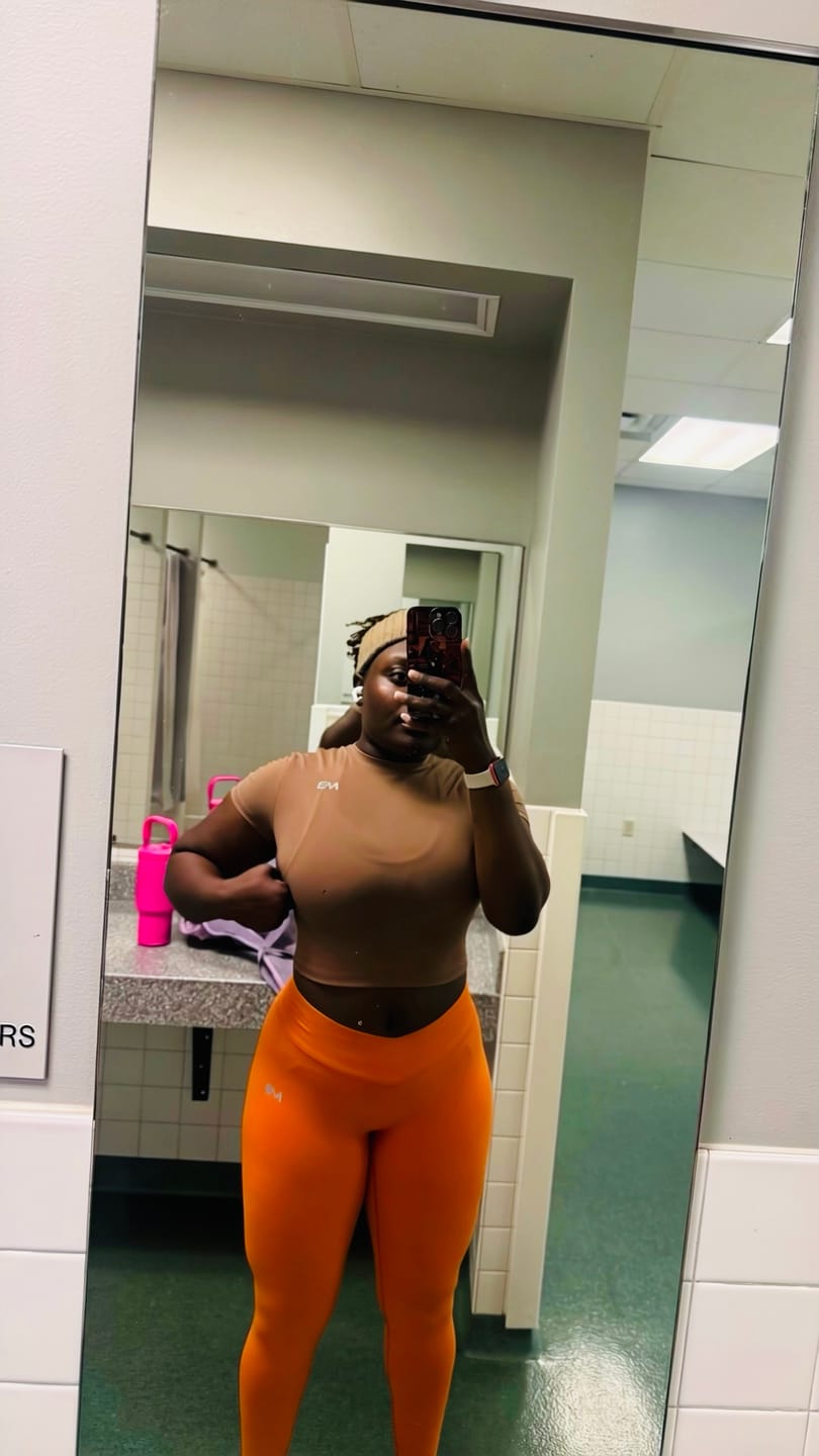 Customer photo review of Studio Top