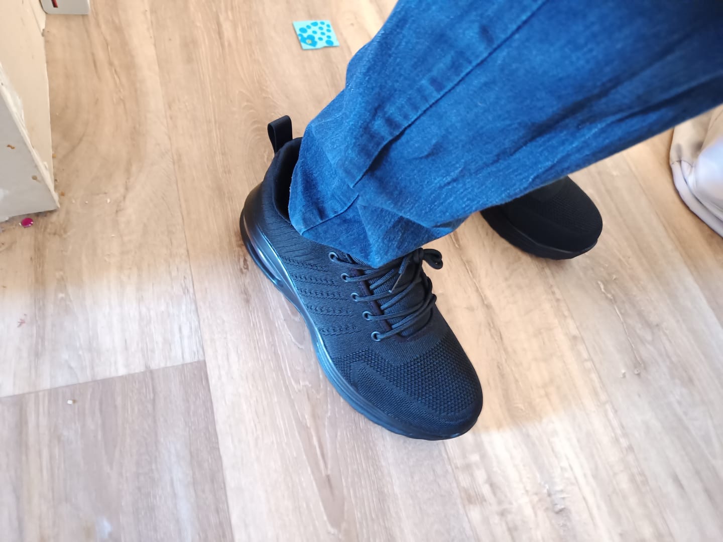Customer photo review of Baskets de Sécurité et de Travail à Coussin d'Air pour Hommes et Femmes