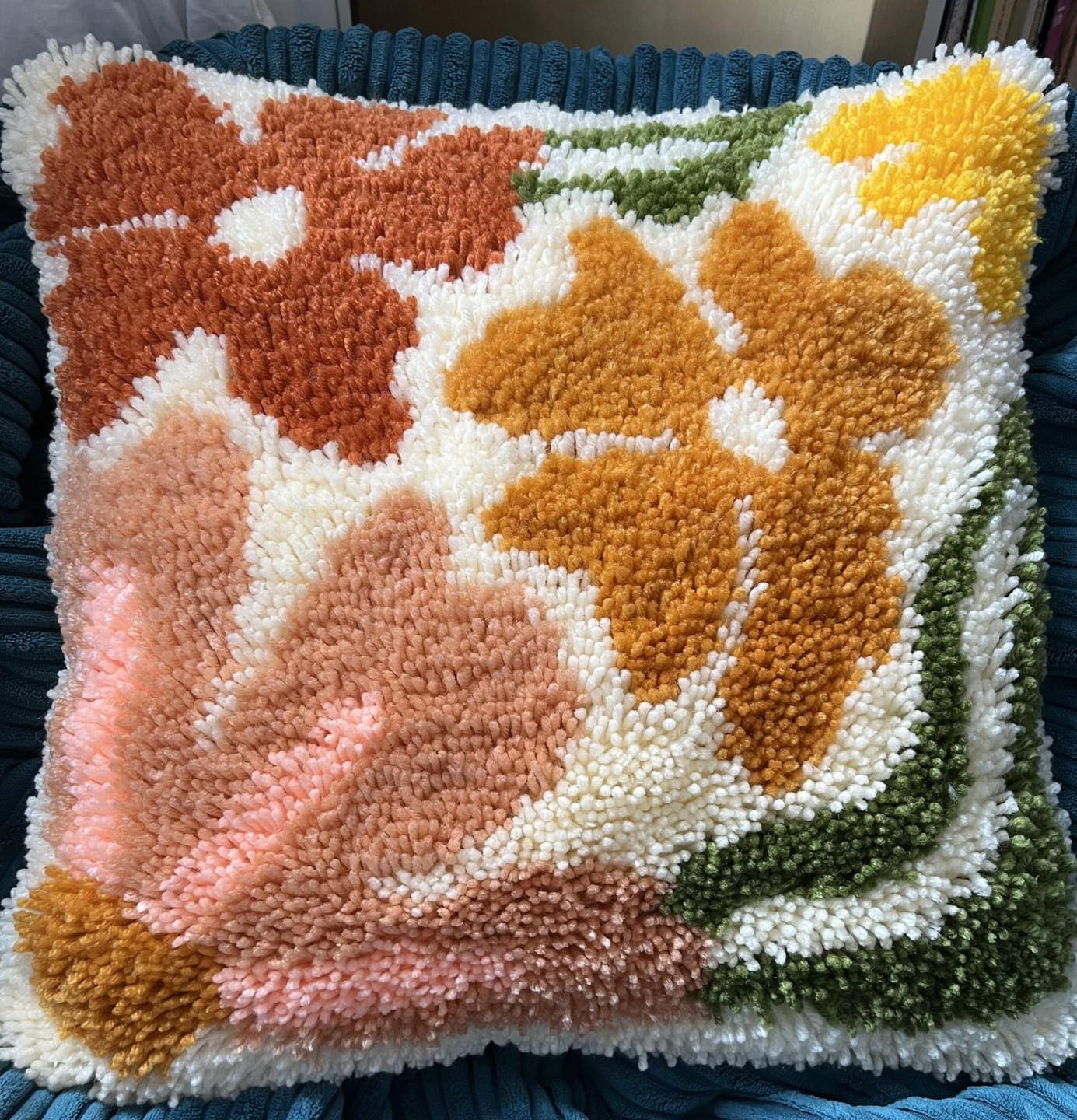 Customer photo review of PRETTY PETALS EARTHY - Latch Hook Cushion Kit