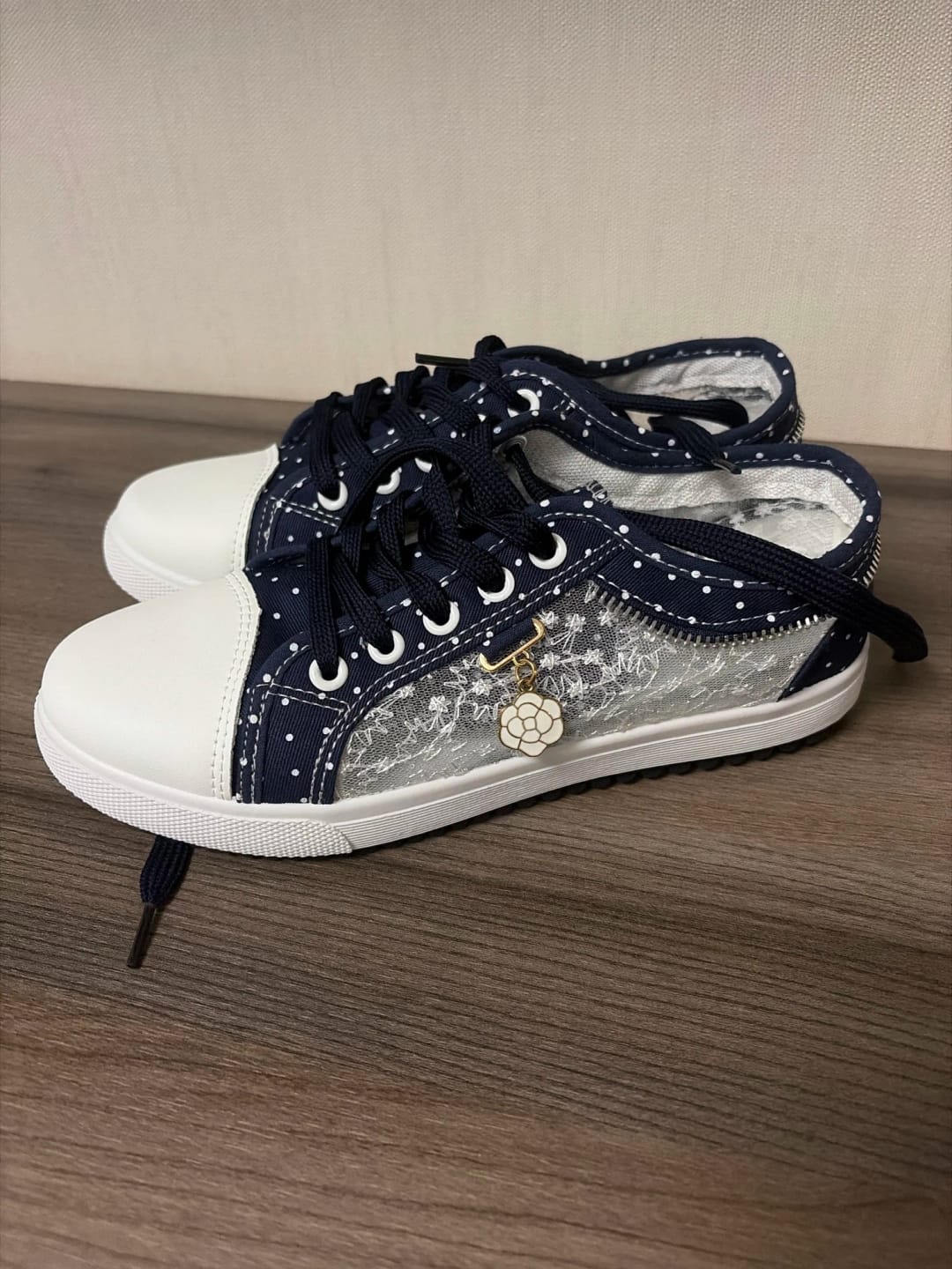 Customer photo review of Caro | Orthopedic Comfortabele Sneakers