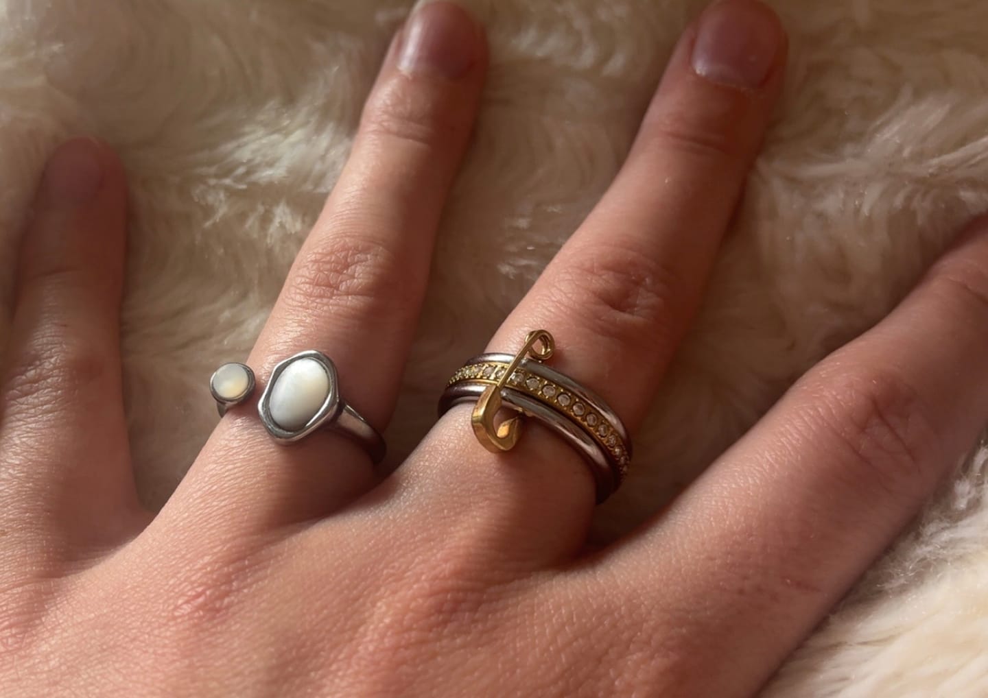 Customer photo review of Meltdown Lucky Ring 14K Vergoldet