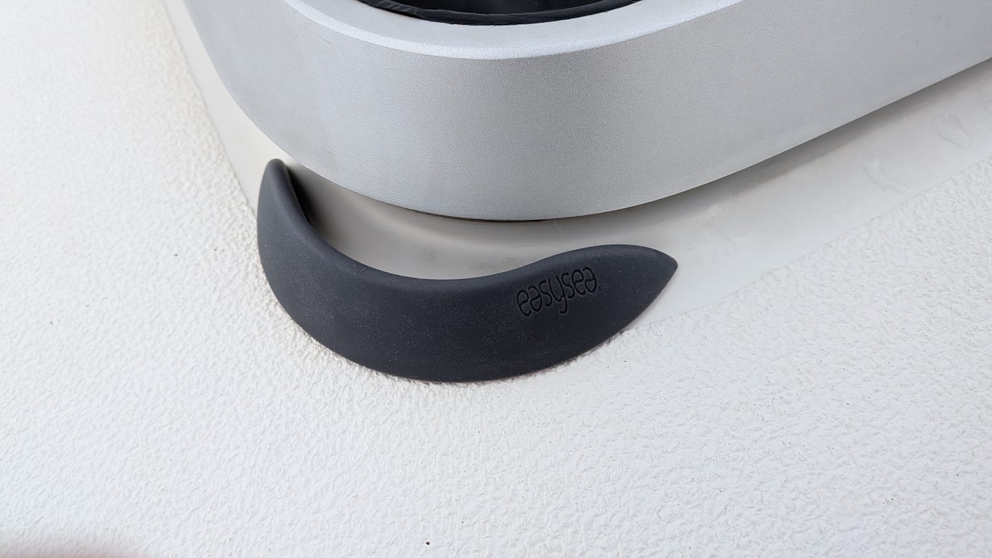 Customer photo review of Rope Deflector – Porthole Fairlead Protection System