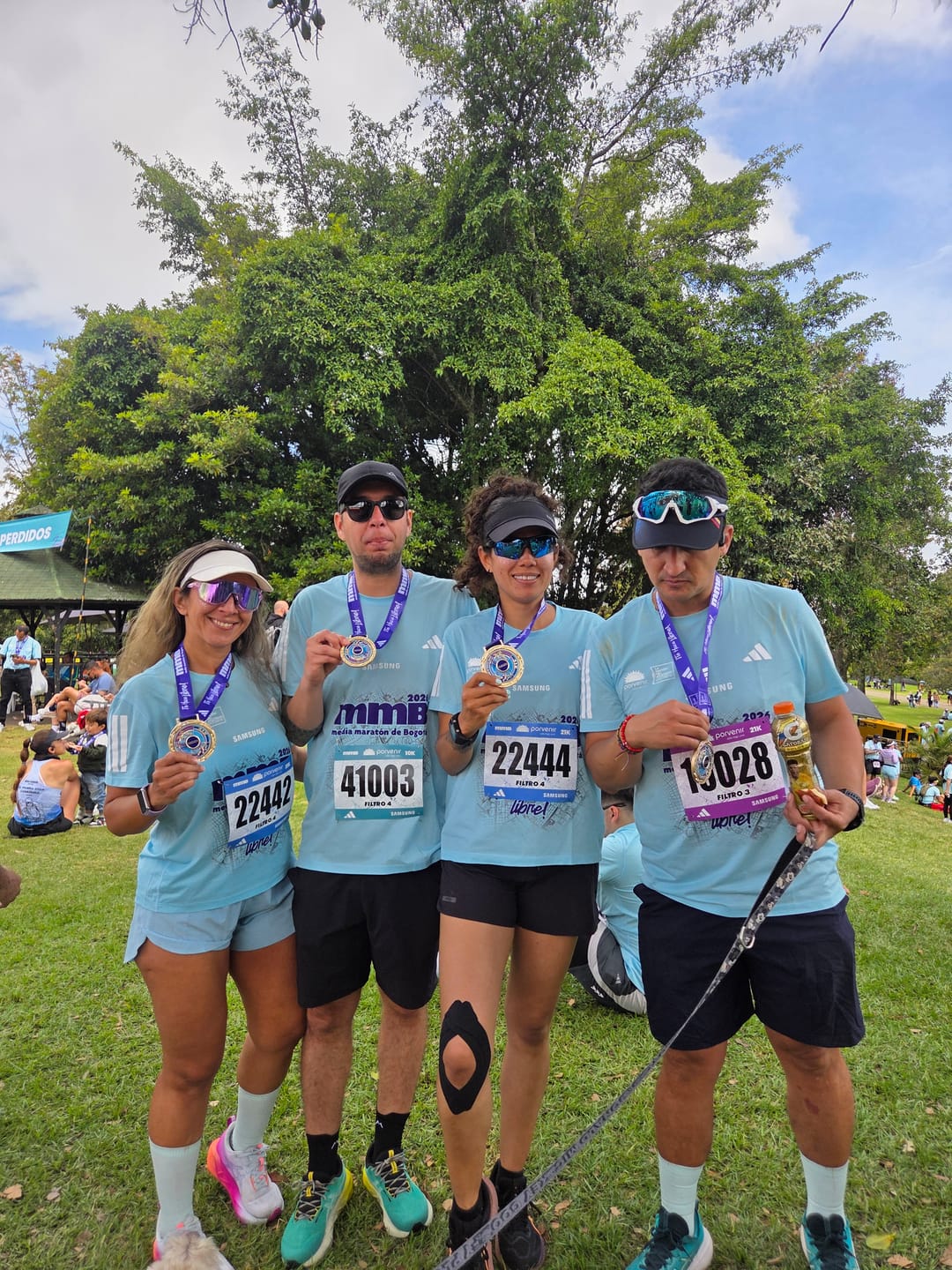 Customer photo review of Asics Novablast 5 Sunny Sizzle Mujer Sky Digital Sakura
