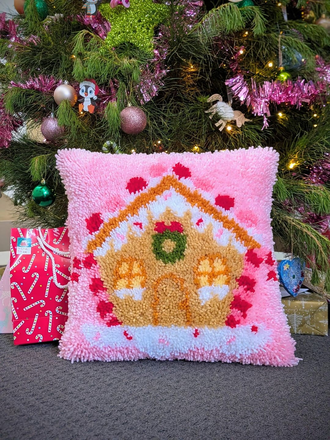 Customer photo review of GINGERBREAD DREAM - Christmas Cushion Kit