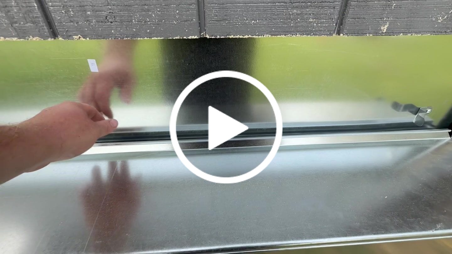 Customer video review of Large (48") Reversible Roll-out Nest Box (Up to 50 Hens)