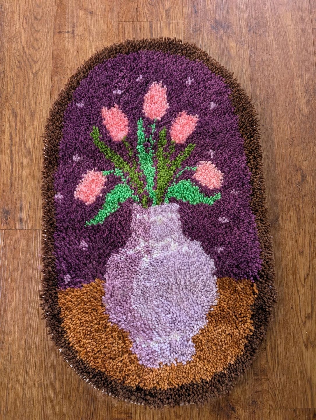 Customer photo review of TULIPS FLOWER VASE - XL Rug Making Kit