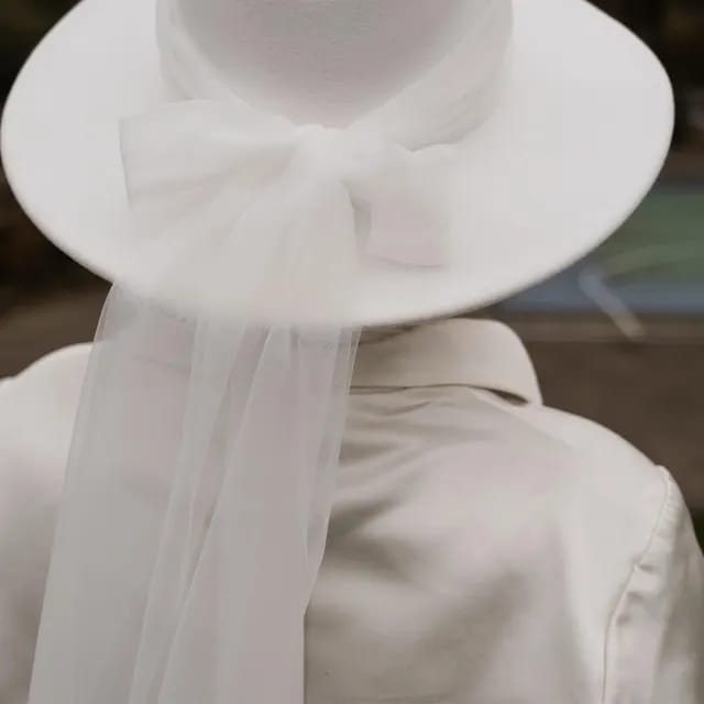 Customer photo review of White Bridal Hat with tulle bow