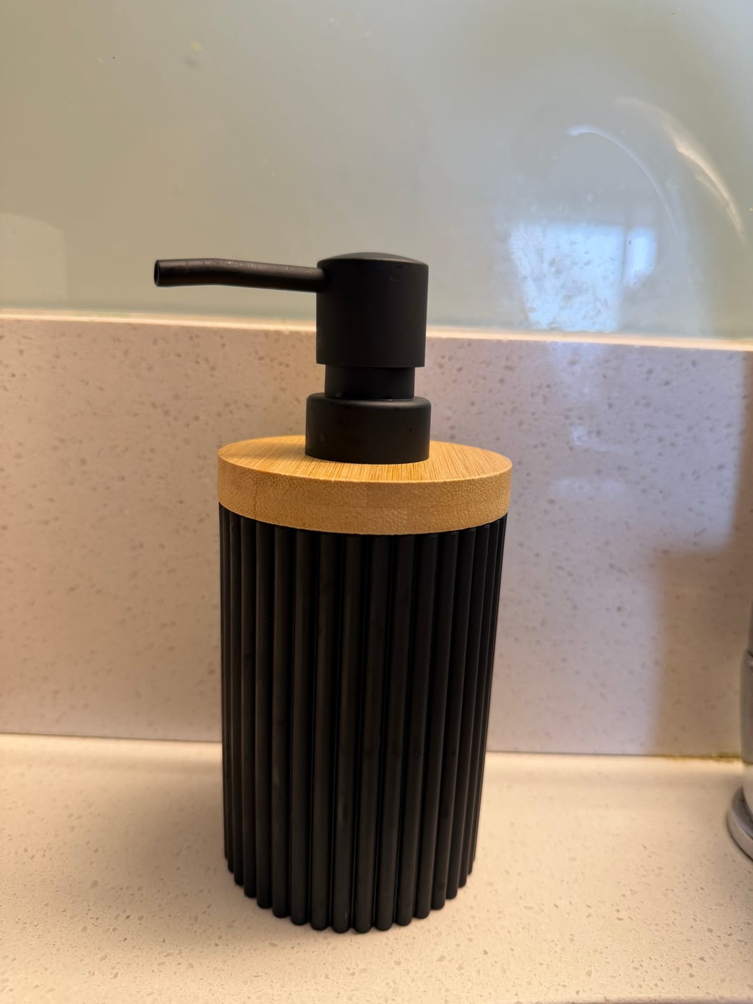 Customer photo review of Dispensador De Jabon Locion Botella 350 Ml