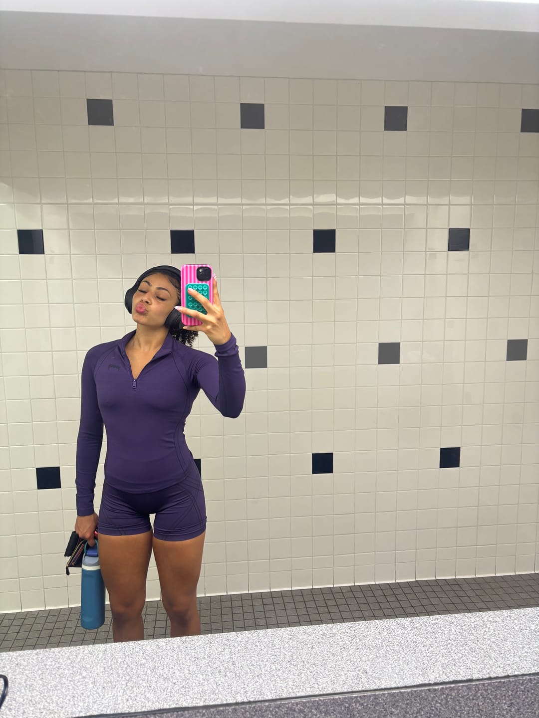 Customer photo review of W5197 Batman Seamless Pullover