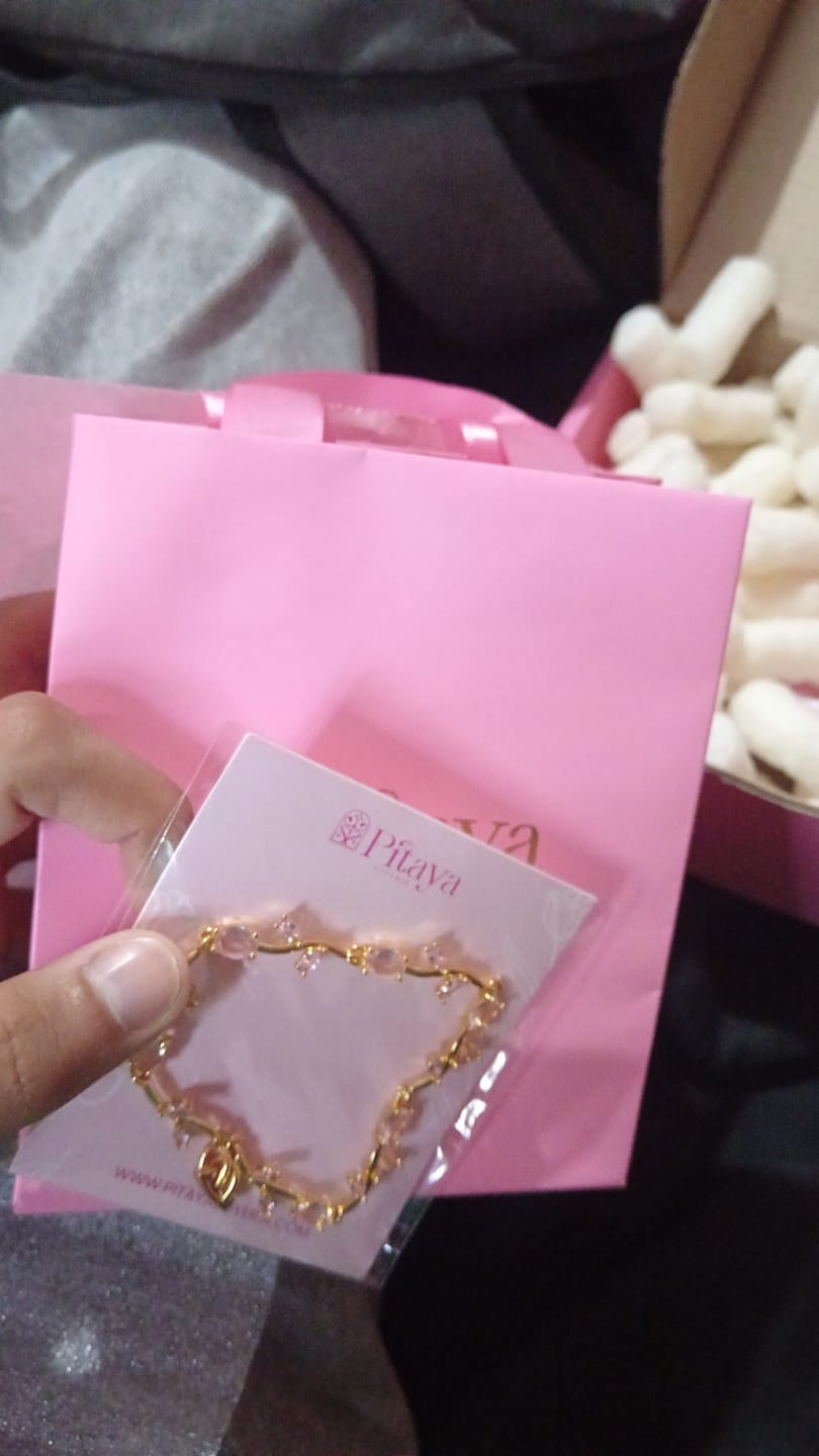 Customer photo review of Bolsita de Regalo Pitaya