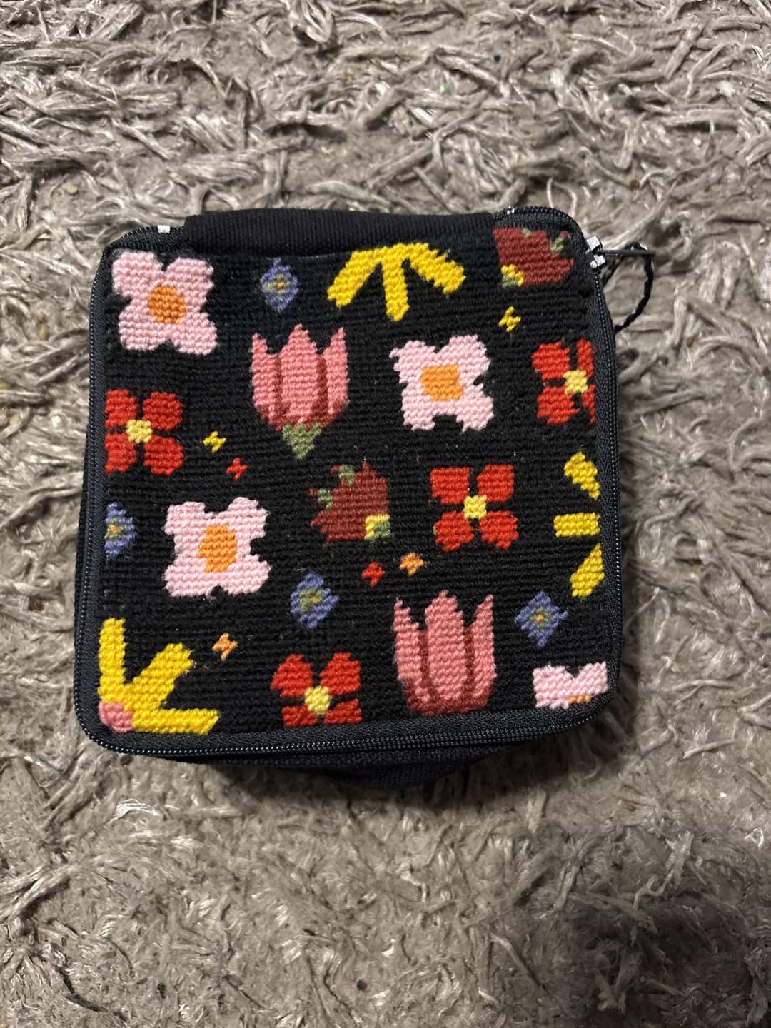 Customer photo review of POP ART PETALS - Needlepoint Pouch Kit