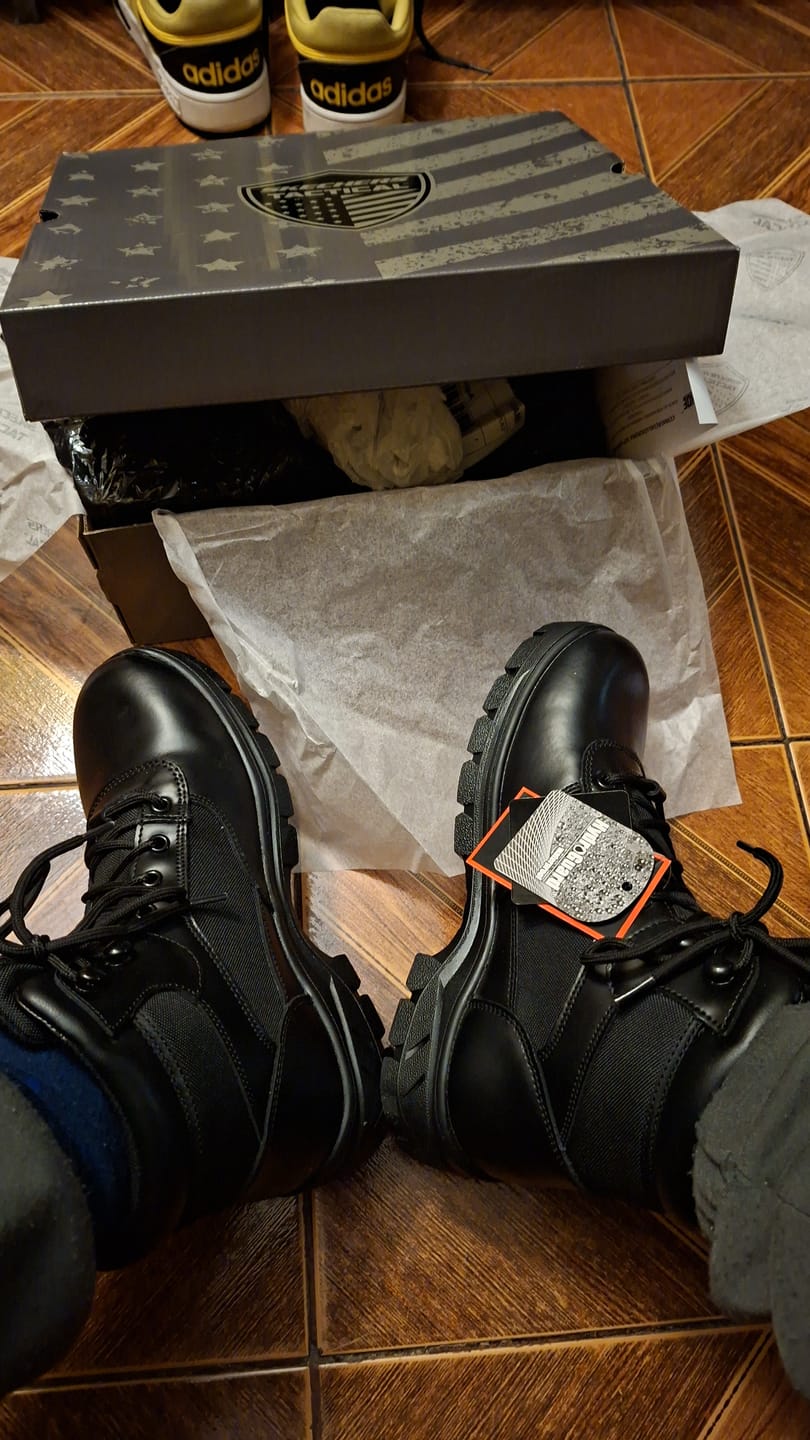 Customer photo review of Botín Táctico de Seguridad Hombre Skechers Work Wascana-Benen Negro
