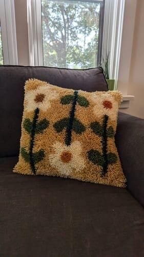 Customer photo review of EARTHY PICK OF THE BUNCH - Latch Hook Cushion Kit