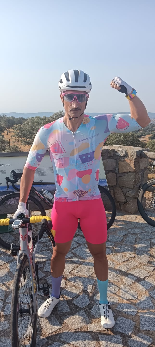 Customer photo review of LIFTTINT 4.X BIB SHORTS - MAGENTA