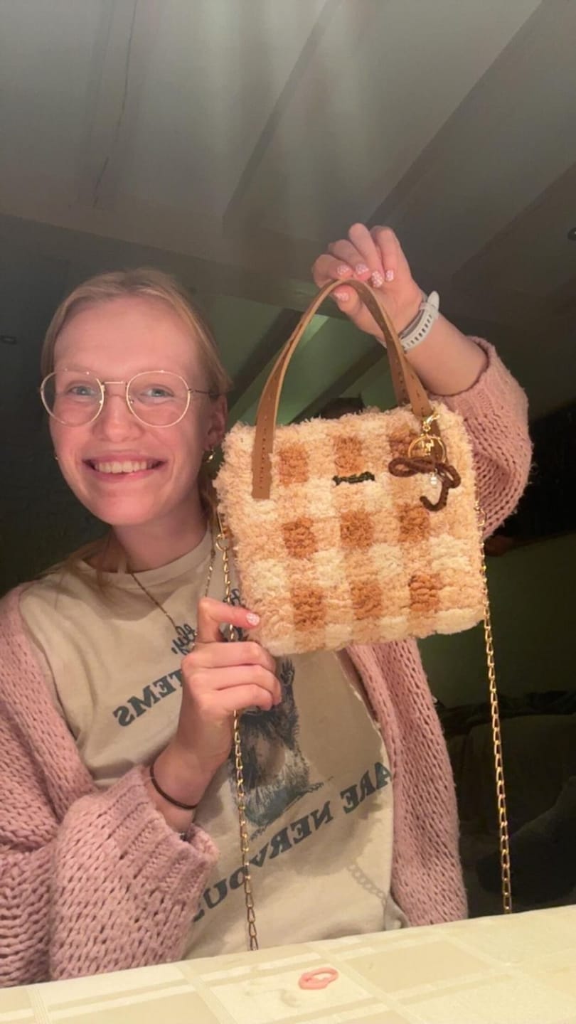Customer photo review of Black Gingham - Woven Tote Bag Kit