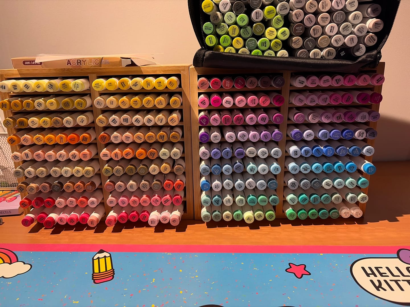 Customer photo review of Ohuhu Bamboo Marker Organizer